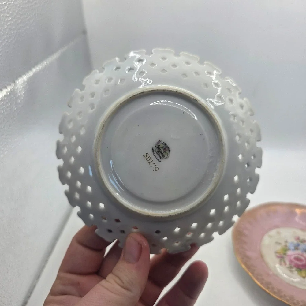 Napco China SD179 & Queen Anne Bone China Floral Plates Gold Trim Lot of 2